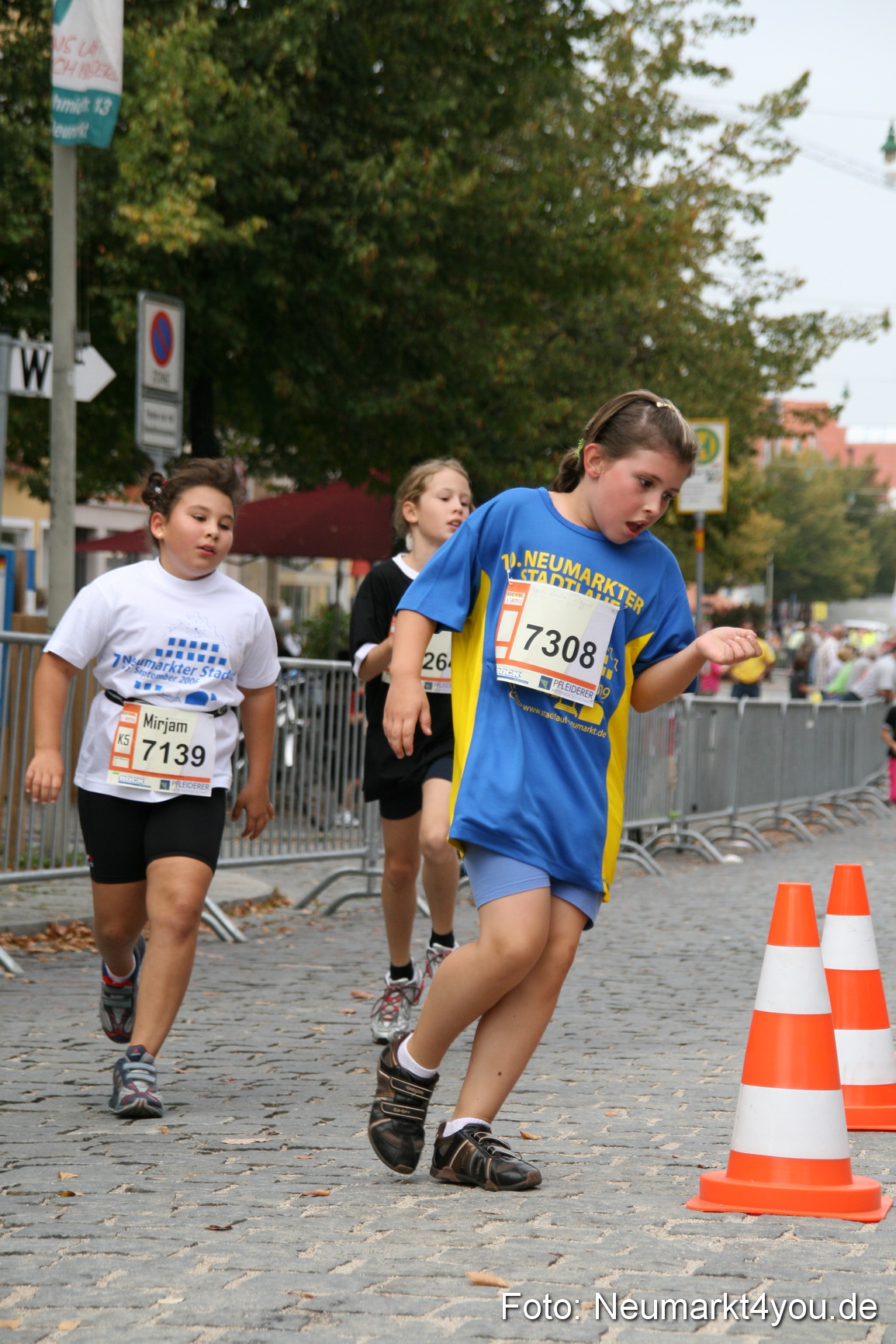 0146 Stadtlauf Neumarkt Bambinilaeufe 200909